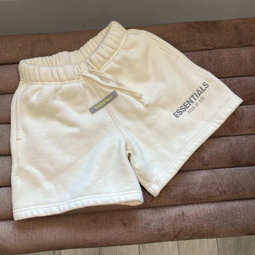 Essentials Shorts